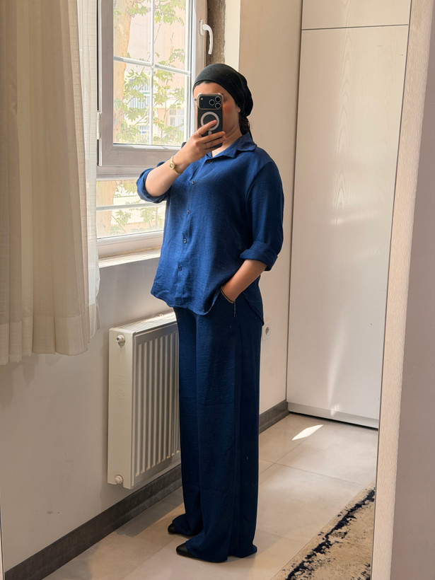 ست شومیز و شلوار زنانه مناسب استفاده روزمره رنگ سرمه ای - پی ام کالکشن